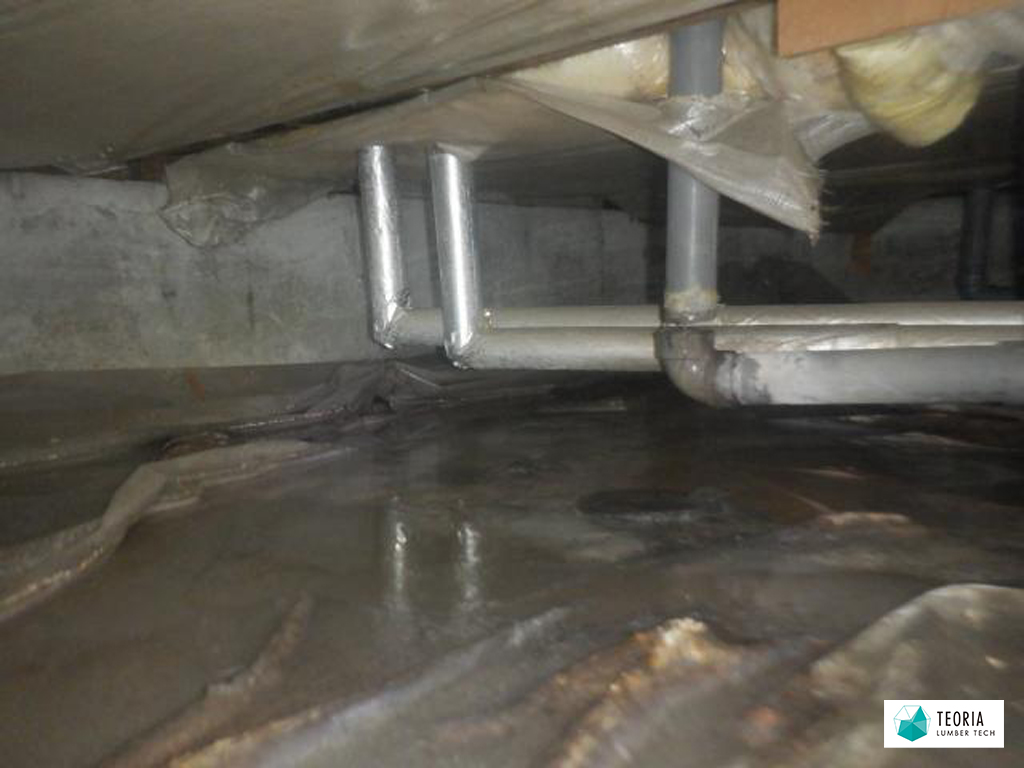 床下で配管から水漏れが発生